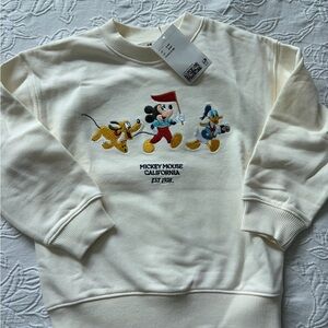 Disney h&m Cream Sweatshirt with Mickey Mouse Design embroidery 3/4 nwt